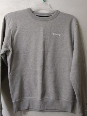 Vintage Y2K Authentic Champion Gray Crewneck Sweatshirt w/ Logo Men's Sz S